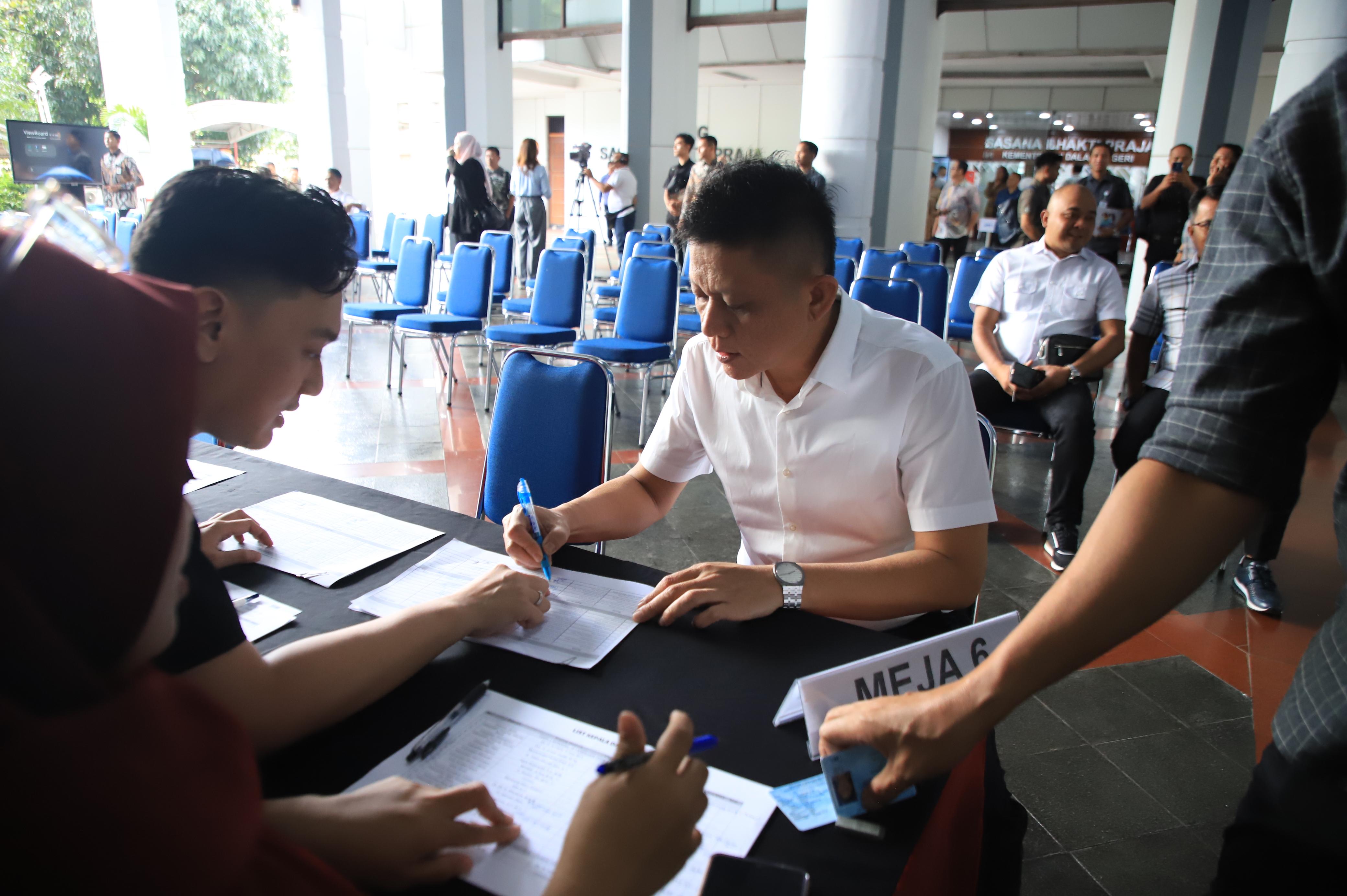 Lakukan Cek Tekanan Darah hingga Kolesterol