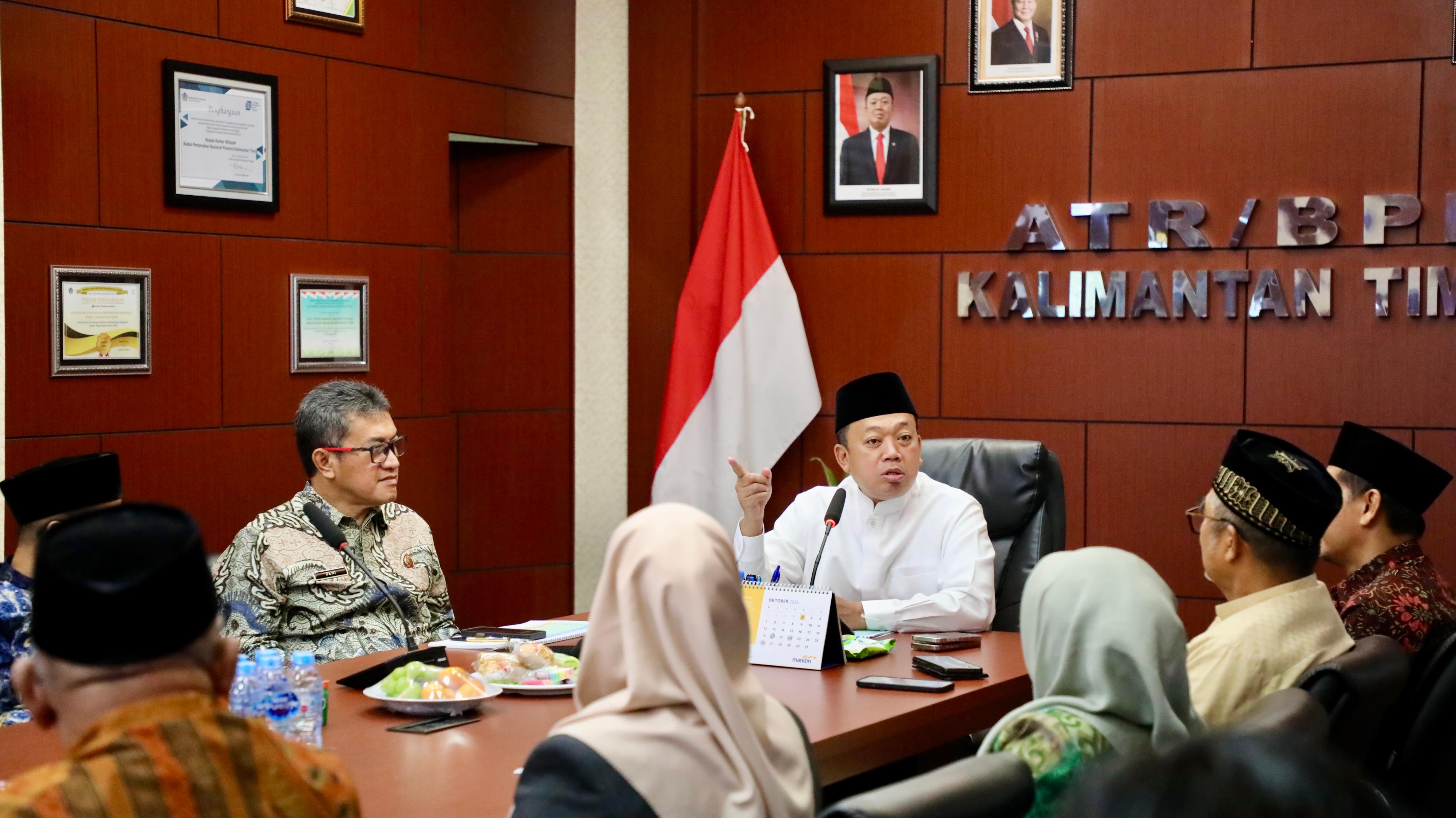 Dari Hati ke Hati, Menteri Nusron Bahas Sertipikasi Tanah Wakaf dan Rumah Ibadah di Kaltim