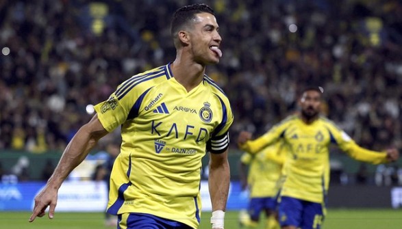 Ronaldo Dapat Gaji 550.000 Euro Sehari dan 5% Saham Al-Nassr