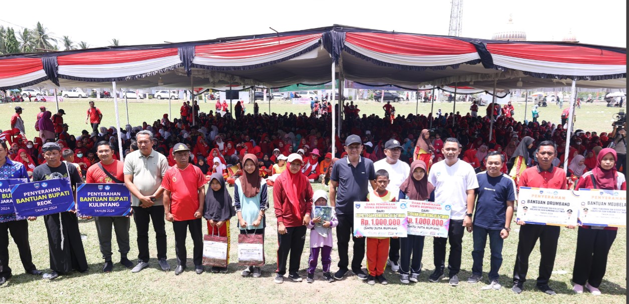 Puncak Haornas, Bupati Enos Bagikan Ribuan Beasiswa dan Seragam Sekolah