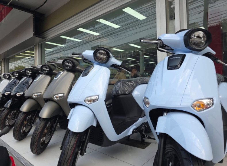 Honda Giorno+ 2026 Skutik Retro Premium yang Bikin Iri, Irit 52 Km/L dan Desain Stylish!