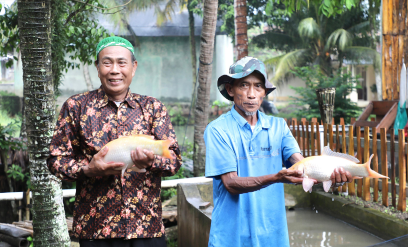 Tingkatkan Perekonomian Masyarakat, Kampung Reforma Agraria Desa Bandung Kembangkan Pembibitan dan Budidaya 
