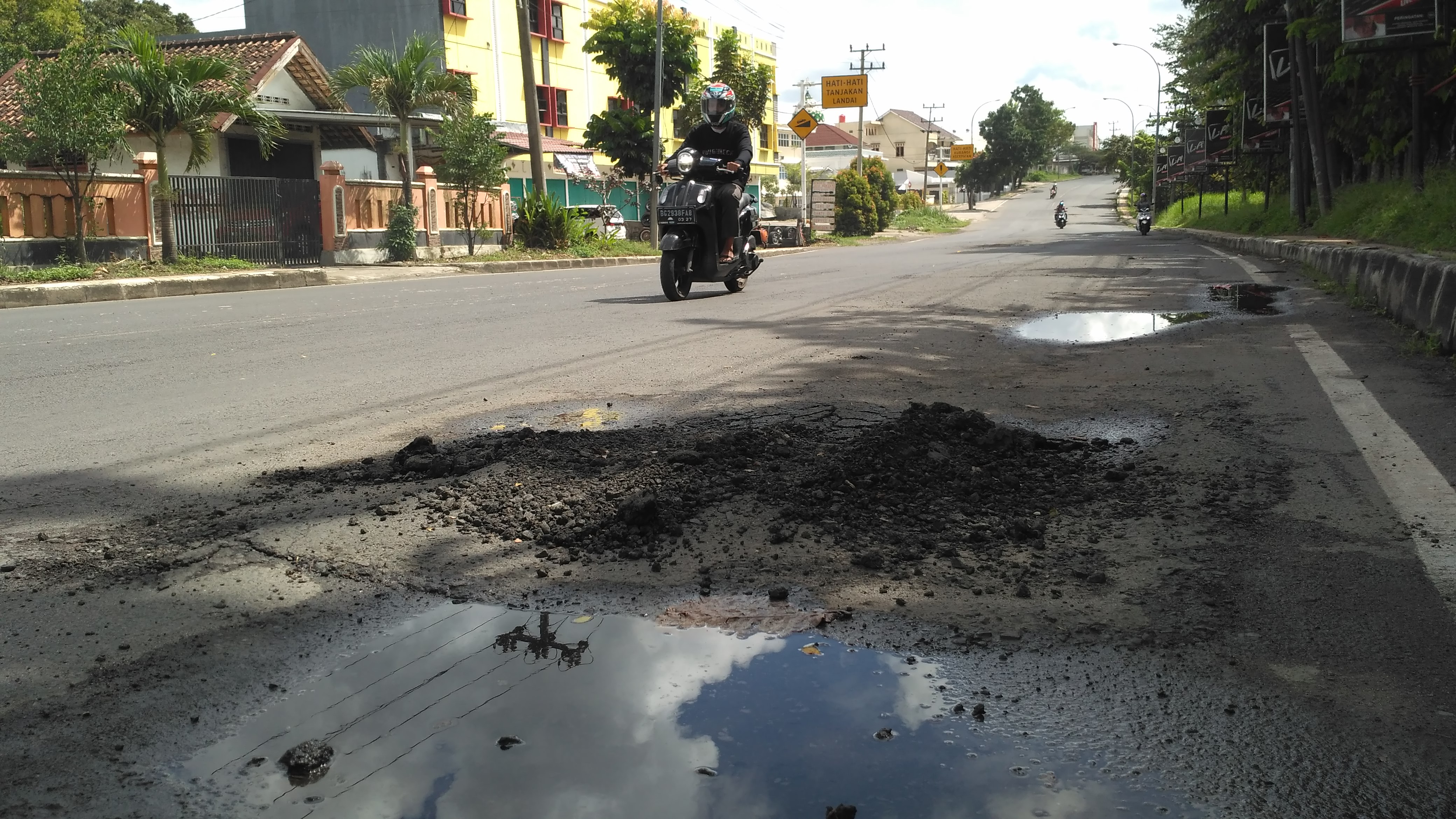 Jalan Depan GOR OKU Bakal Dibongkar