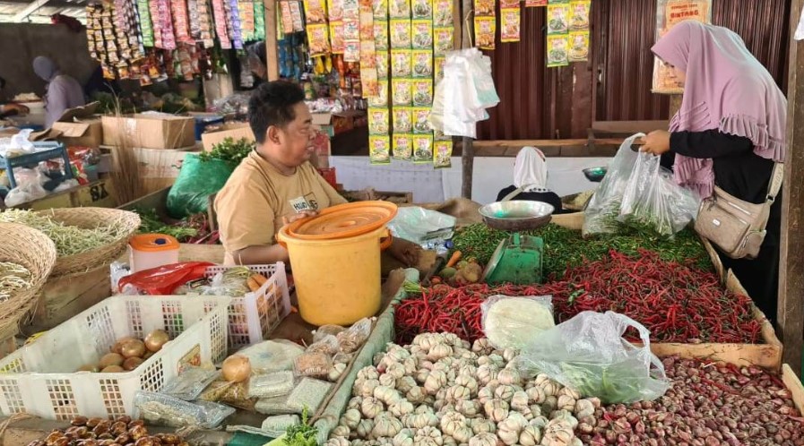 Natal dan Tahun Baru, Harga Bahan Pokok Naik