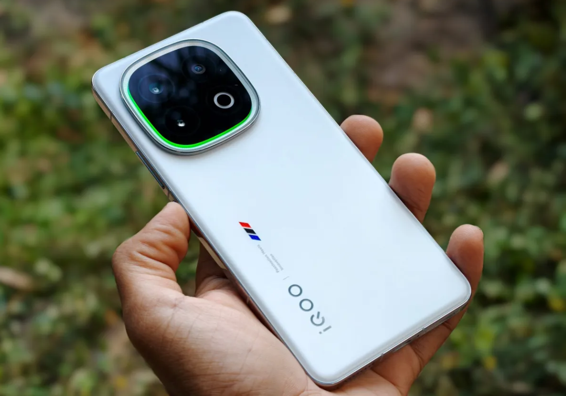 Dari 2 Jutaan Sampai Flagship, Ini Urutan HP iQOO Paling Worth Dibeli Awal 2026 Buat Pelajar