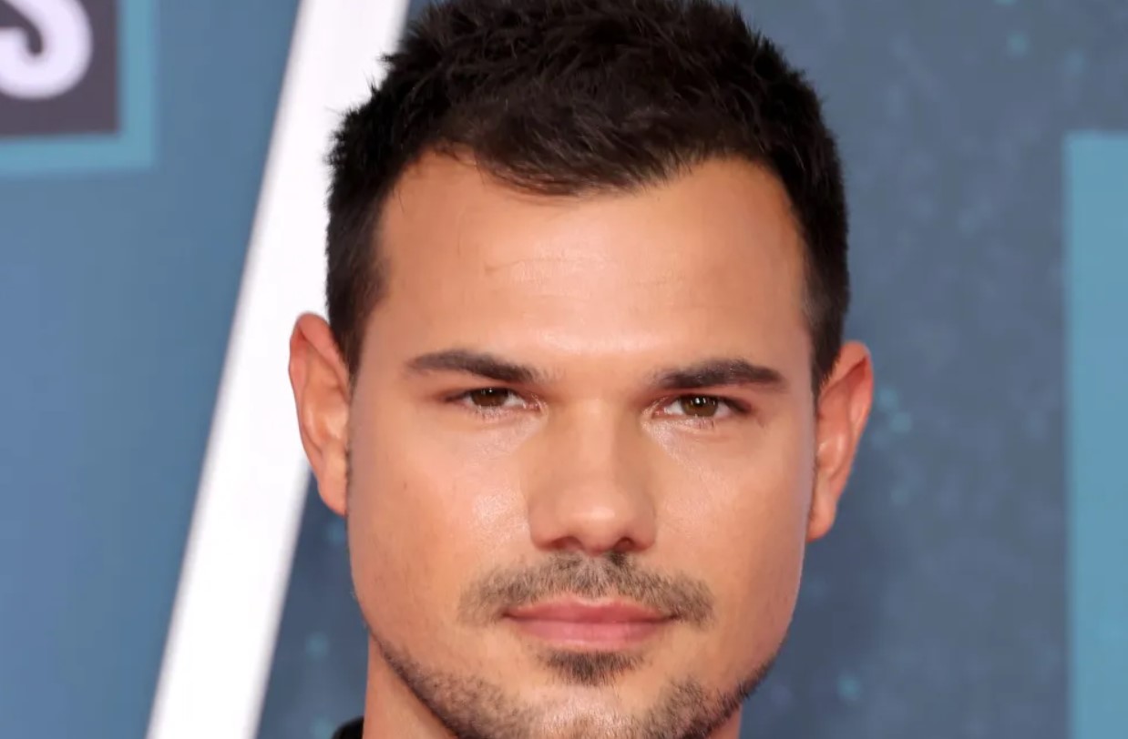 Taylor Lautner Kembali Beraksi di Serial Baru 