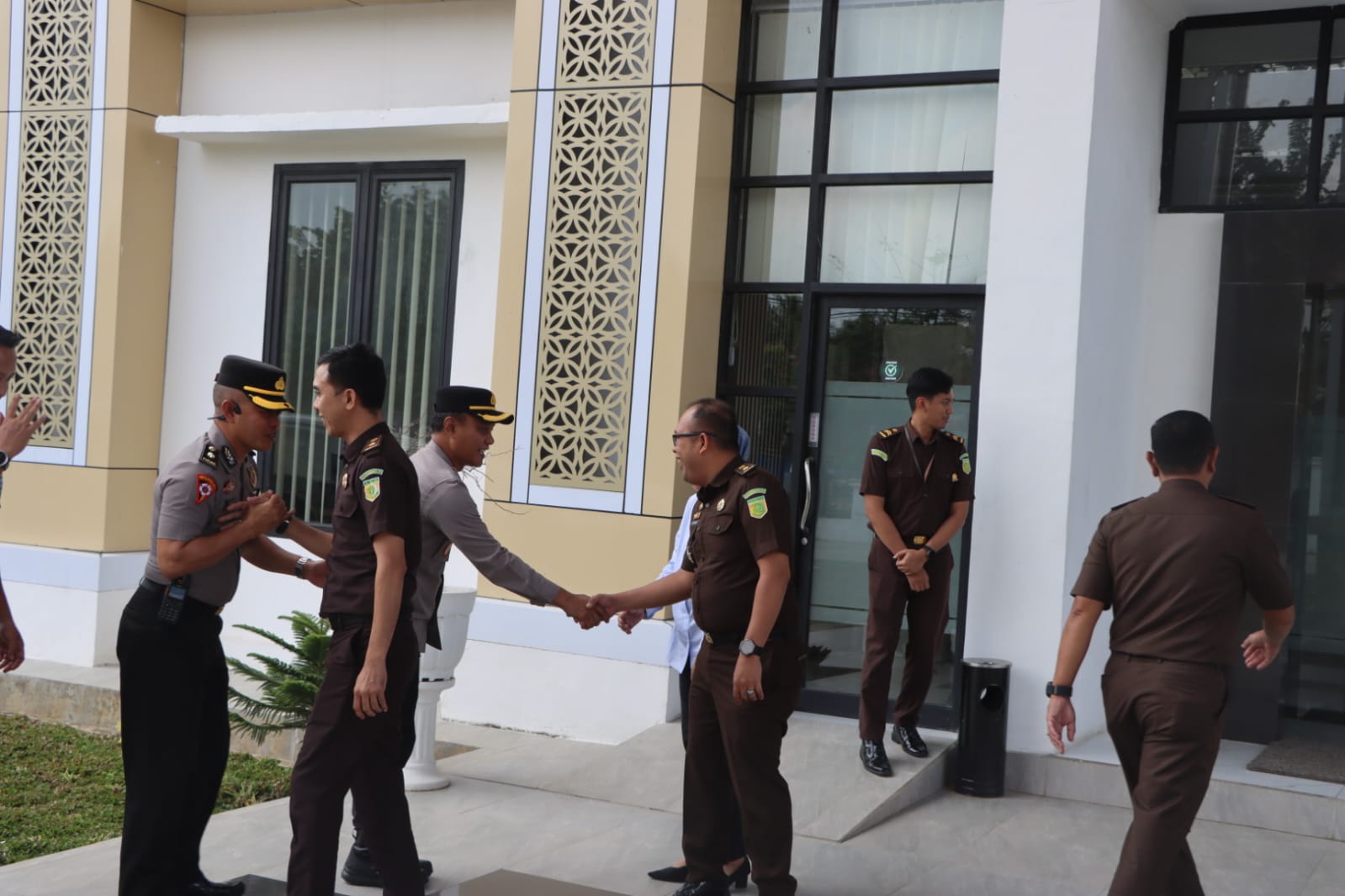 Polres OKU Jalin Silaturahmi dengan Kejari Baturaja