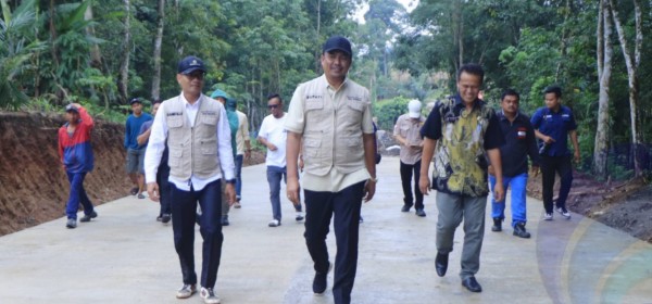 Tinjau Progres Jalan Karang Agung–Buana Pemaca, Dorong Konektivitas Antarwilayah