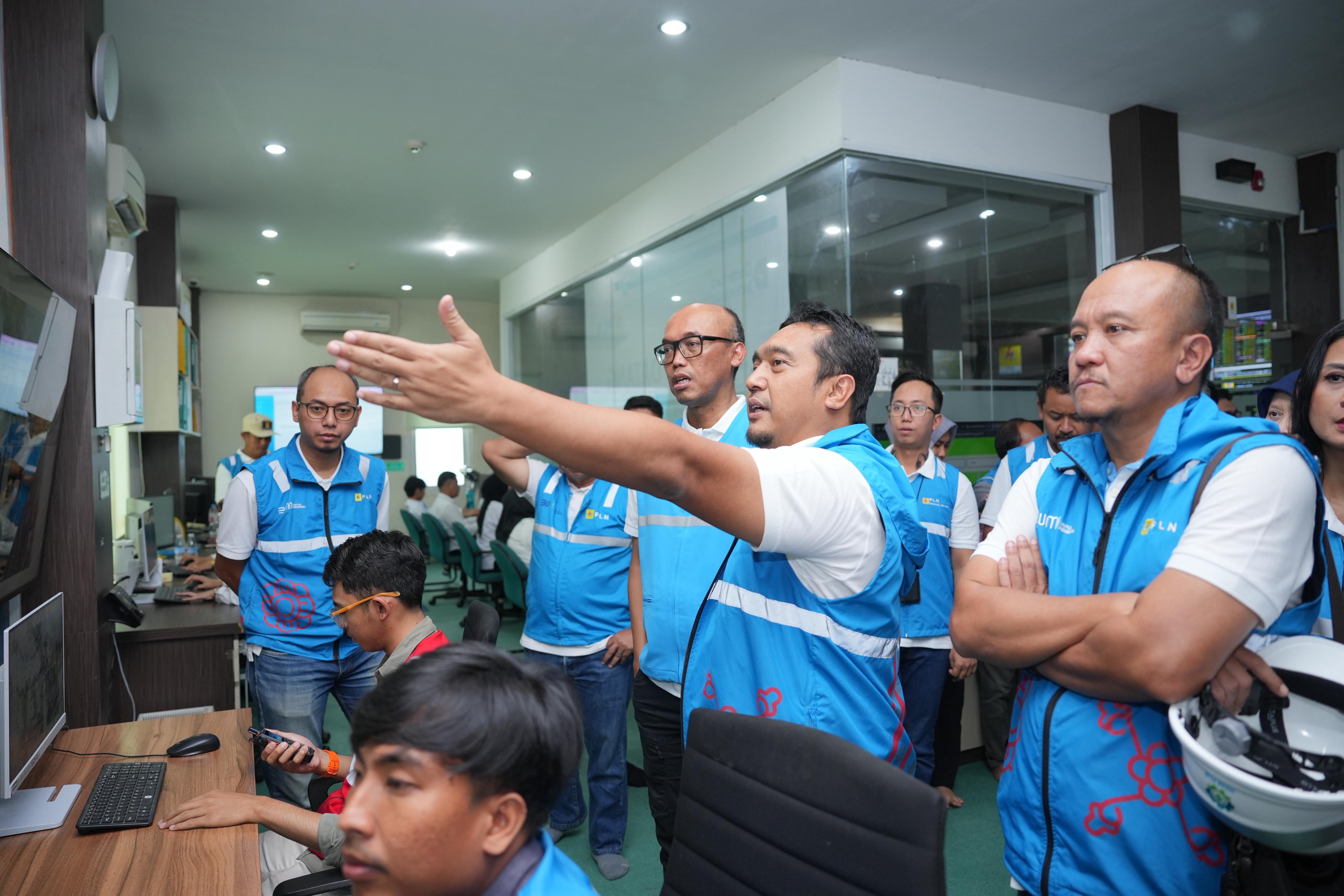 Teknologi Digital Perkuat Budaya K3, PLN Tinjau HSSE Control Center S2JB