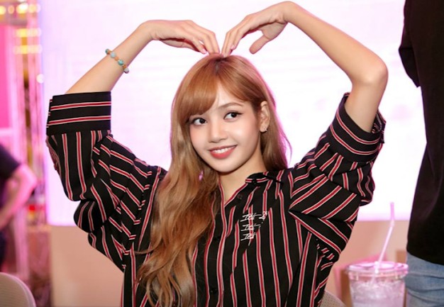 Lisa BLACKPINK Syuting di Tangerang, Jalan KS Tubun Dipadati Warga