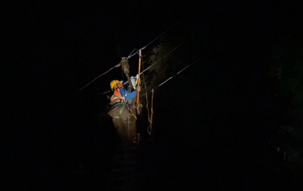 Cuaca Ekstrem Lumpuhkan Listrik OKU, PLN Gerak Cepat Pulihkan Pasokan dalam Hitungan Jam