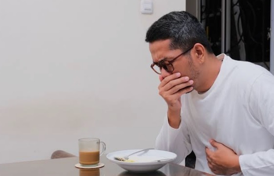 Muntah Saat Puasa, Batal atau Tetap Sah? Ini Penjelasan Lengkapnya