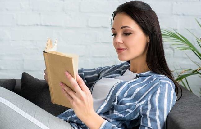 4 Manfaat Membaca Buku untuk Kesehatan Otak dan Jiwa