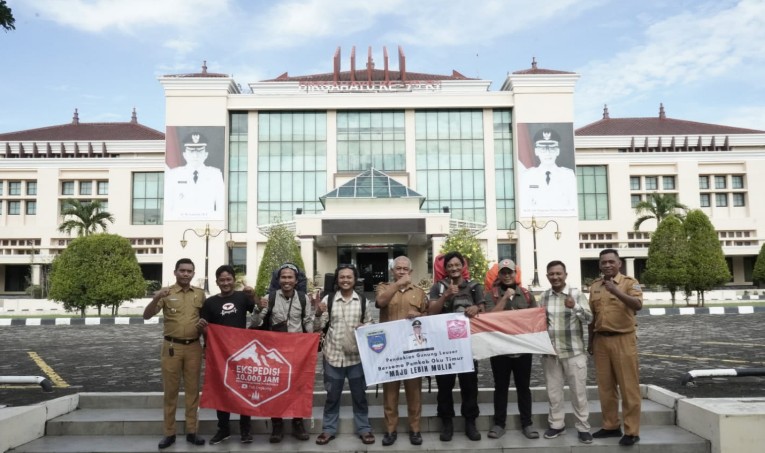 4 Pendaki Asal OKU Timur Dilepas Menuju Ekspedisi Gunung Leuser