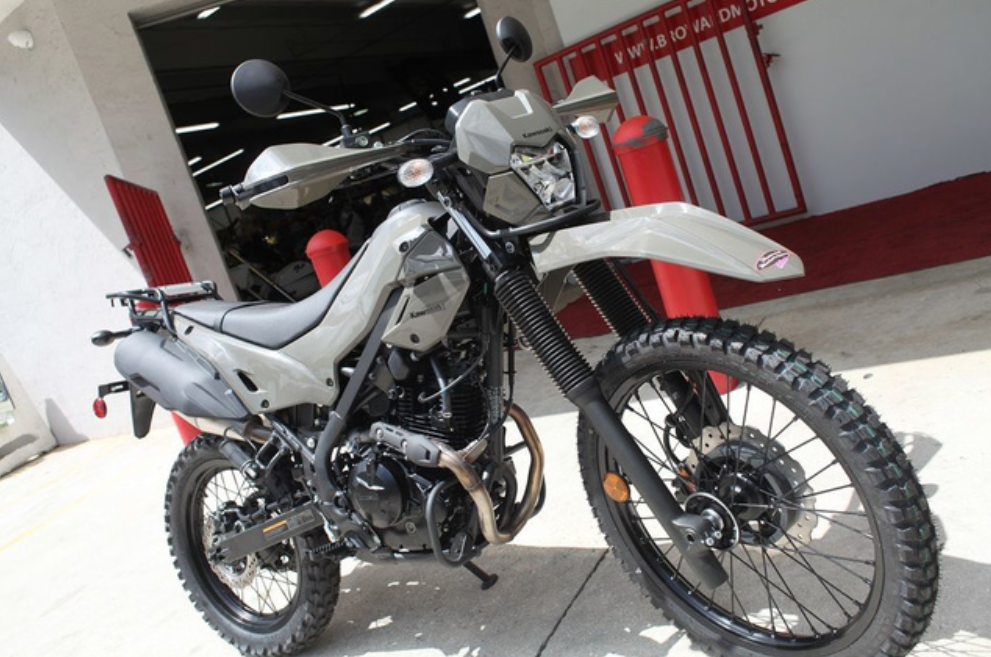 Bukan KLX Biasa! Kawasaki KLX230 DF 2026 Ternyata Sudah Siap Adventure Tanpa Modif