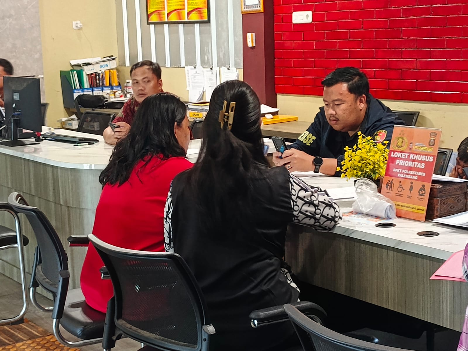 Tusuk Seorang Pria Pakai Pisau Motif Cemburu