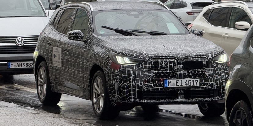 BMW iX3 Terbaru SUV Listrik Canggih yang Siap Meluncur di 2025