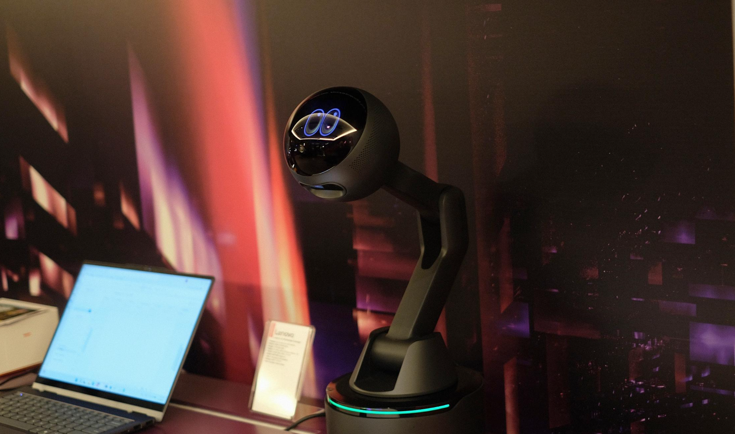 Lenovo Pamerkan Konsep Yoga Wireless Webcam di MWC 2026, Kamera 4K Berbasis AI Tanpa Kabel