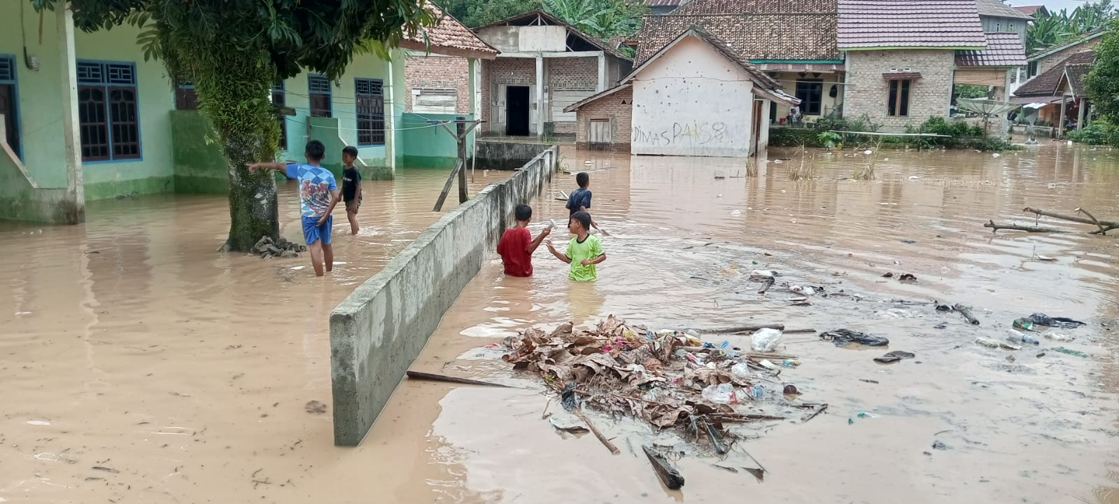 Kerusakan Lahan Sektor Pertanian Akibat Banjir di Kisam Tinggi Capai 8,5 Hektare