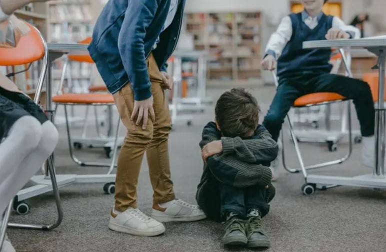 Tips Menghindari Anak Mendapat Bullying di Sekolah