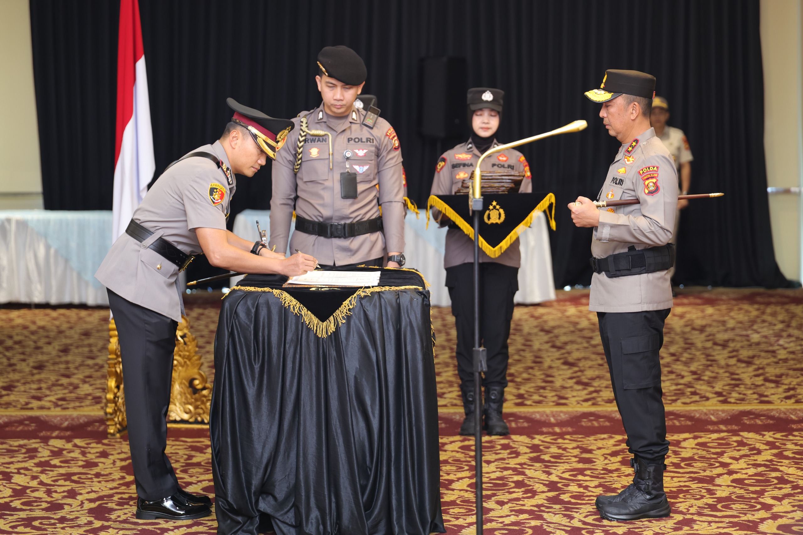 AKBP Helmy Tamaela Resmi Jabat Kapolres OKU