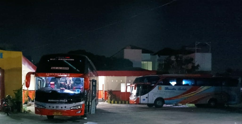 Penumpang KA Full, Bus Lintas Sumatera Sepi 