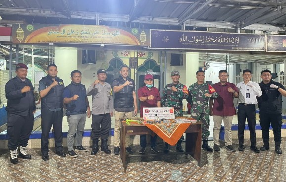 Lakukan Razia Tengah Malam, Cegah Peredaran Barang Terlarang