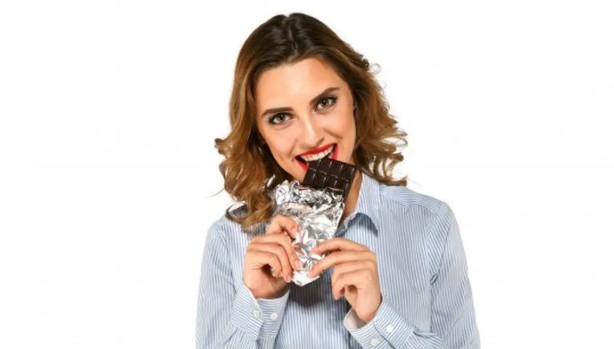 6 Camilan Sehat yang Bikin Nyaman Saat PMS dan Menstruasi