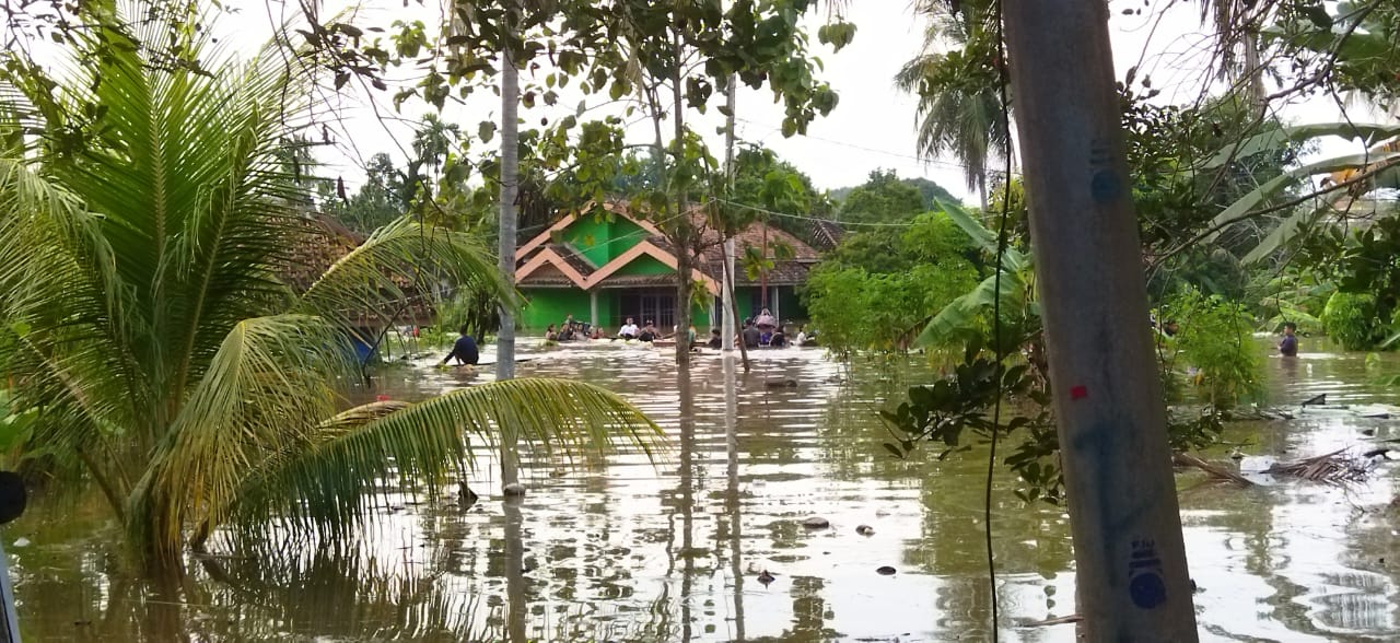 Banjir Parah Landa Baturaja, Sungai Ogan Meluap, Akses Jalan dan Komunikasi Terputus