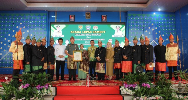 OKU Timur Masuk 10 Besar Produksi Gabah, Bupati Puji Peran Dandim Lama