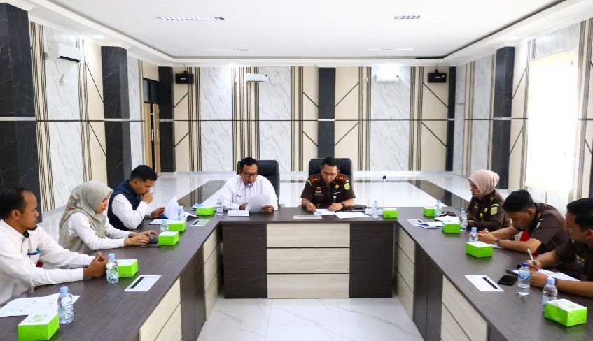 Kejari OKU Dampingi Bulog dalam Penyaluran Bantuan Pangan Berkualitas