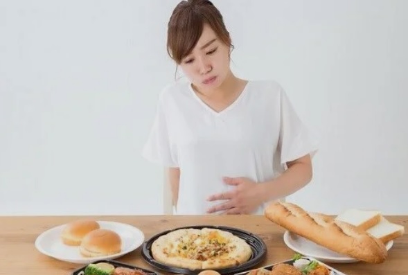 Perut Kembung Setelah Berbuka? Ini Penyebab dan Cara Ampuh Mengatasinya