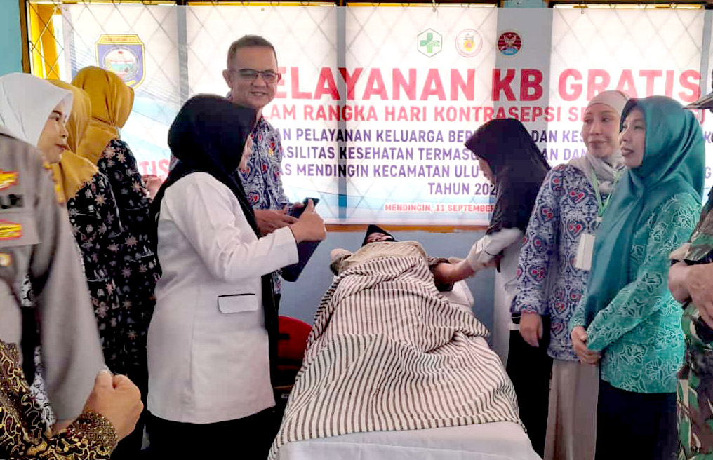 Peringati HKS 2024, DPPKB Kabupaten OKU Gelar Layanan KB Gratis di Ulu Ogan