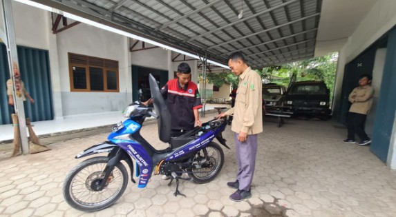 SMKN 1 Martapura Jadikan Sepeda Motor Berbahan Bakar Konvensional Menjadi Motor Listrik