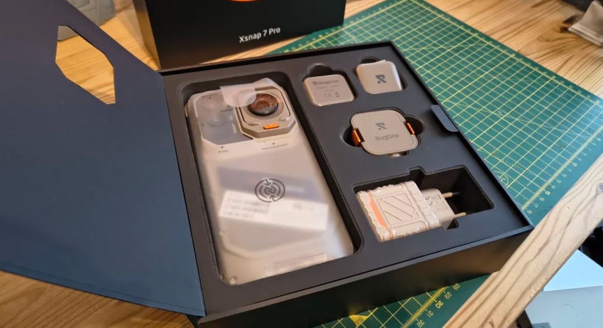 RugOne Xsnap 7 Pro: HP Rugged dengan Kamera Aksi Lepas-Pasang