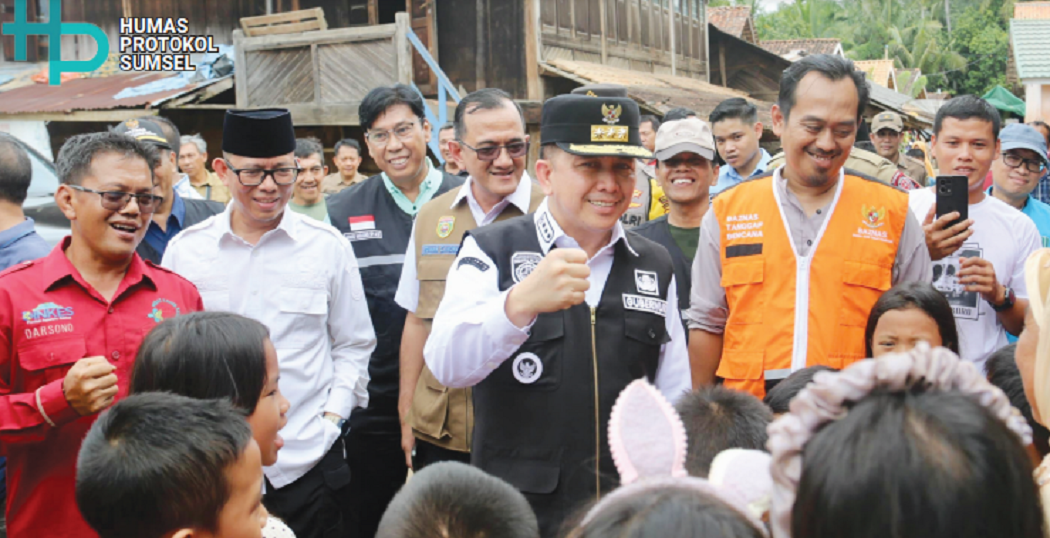 PJ Gubernur Agus Fatoni Salurkan Bantuan Untuk Korban Banjir Kabupaten OKU Total Rp5 Miliar Lebih