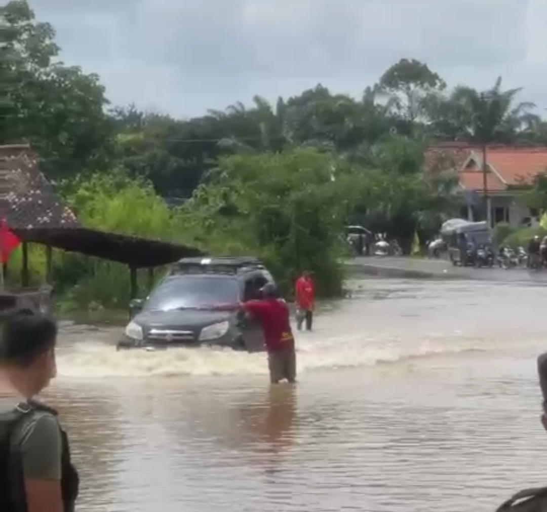 Banjir, Jalan Lintas Muba- Mura dan Pali- Mura Ditutup Sementara, Pengendara Bisa Lewat Jalur Ini !