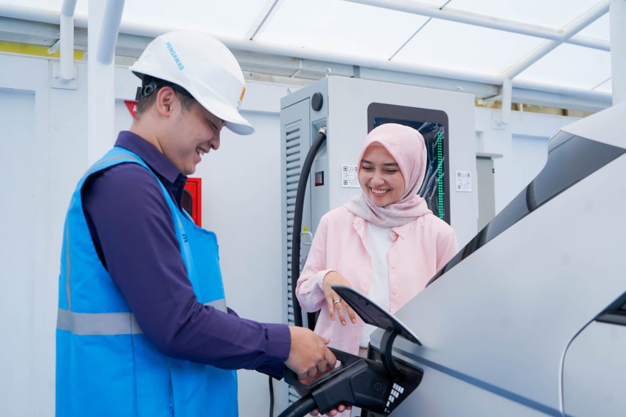 SPKLU Kian Menggelora, PLN Gandeng 6 Mitra Strategis Percepat Ekosistem Kendaraan Listrik