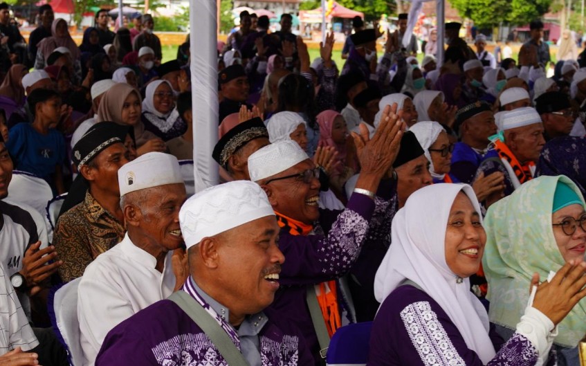 Suasana Haru Warnai Penyambutan Jemaah Haji OKU Timur