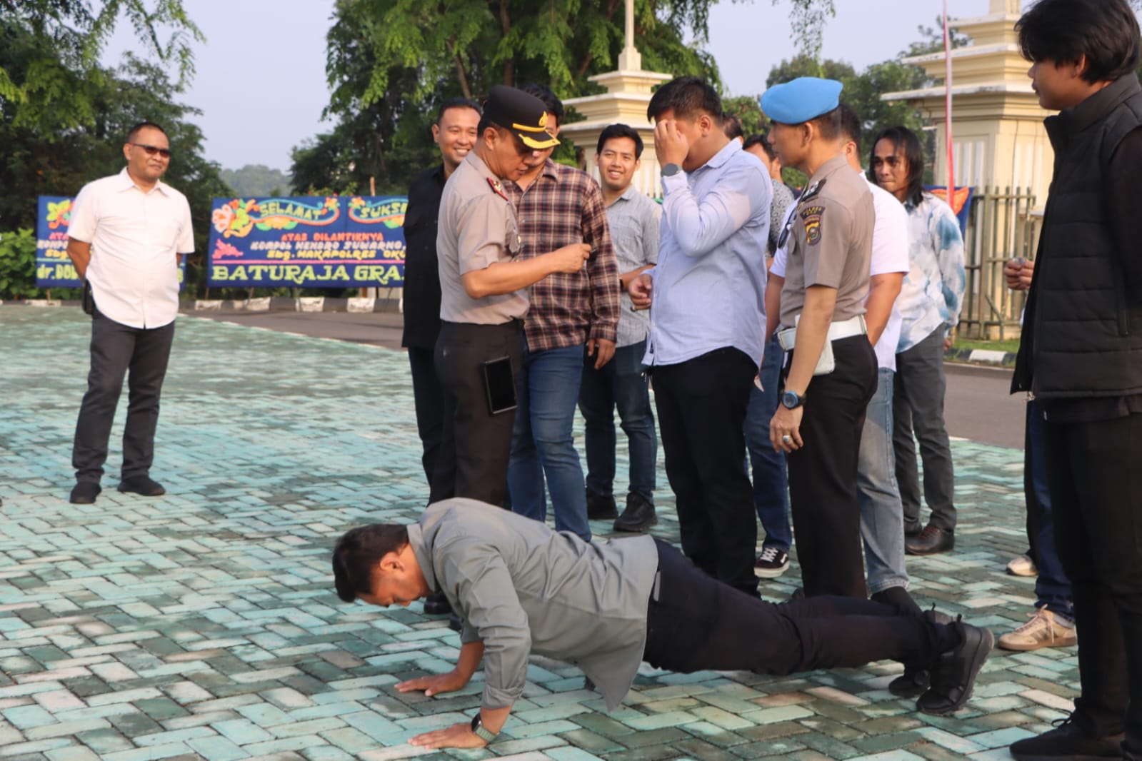 Baru Kerja, Waka Polres OKU Kompol Hendro Suwarno langsung Sanksi Personel Kurang Disiplin