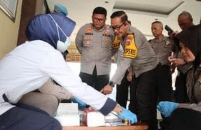 Ratusan Personel Jalani Tes Urine Mendadak, Kapolres Ikut Diperiksa