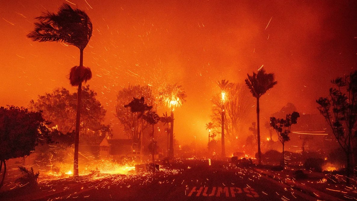 Kondisi Terkini Kebakaran Besar di Los Angeles, Ribuan Warga Terpaksa Mengungsi