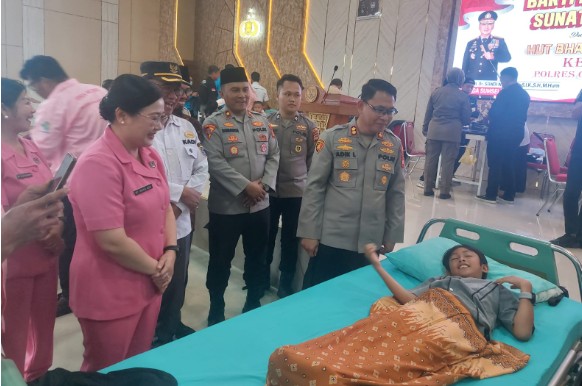  Khitanan Massal Gratis Polres OKU Timur Diserbu Warga, 91 Anak Ikut Sunatan