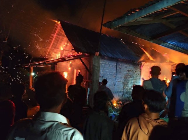 Ditinggal ke Kebun, Rumah Warga di OKU Selatan Ludes Terbakar