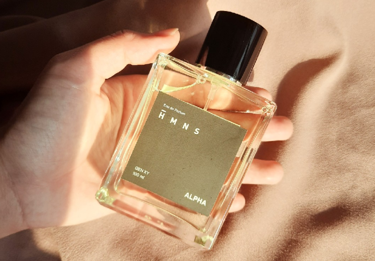 5 Parfum Pria Wangi Segar Terbaik 2026, Nomor 3 Bikin Serasa Habis Mandi Seharian!