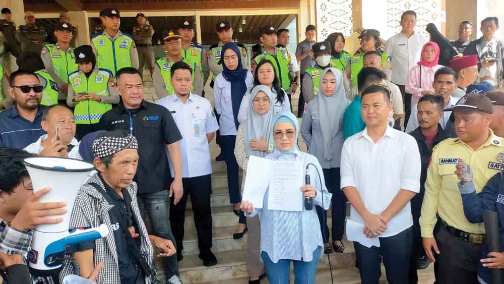 Tolak Revisi UU Penyiaran, Ratusan Jurnalis Sambangi DPRD Sumsel