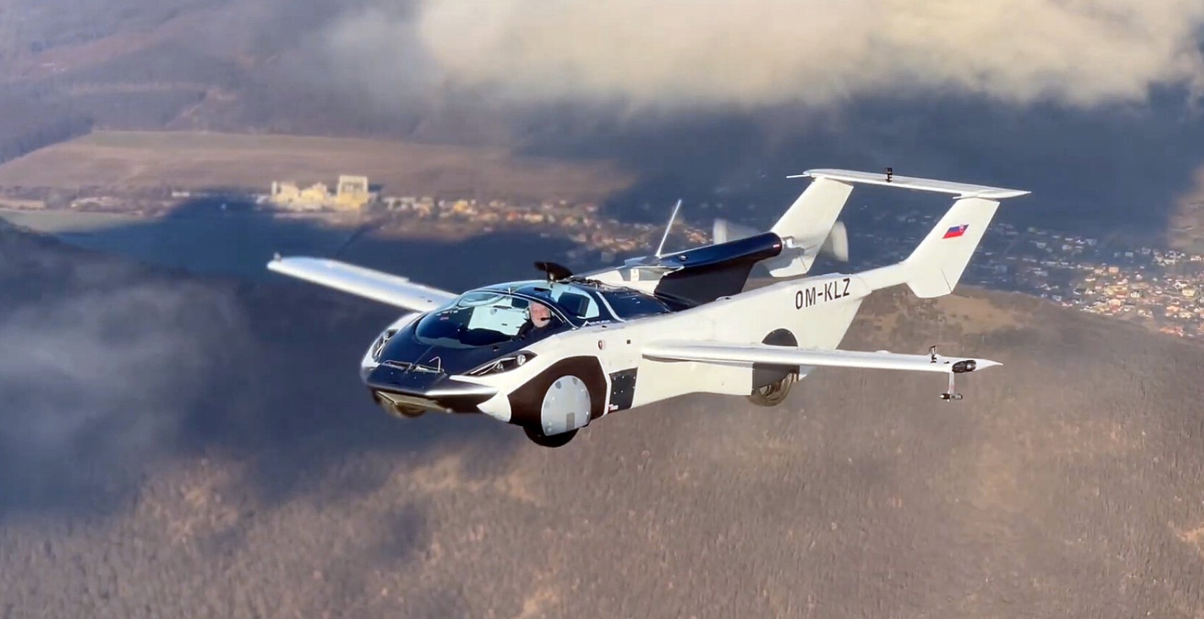 AirCar Resmi Diperkenalkan, Mobil Terbang yang Bisa Dibeli Mulai 2026 dengan Harga Fantastis
