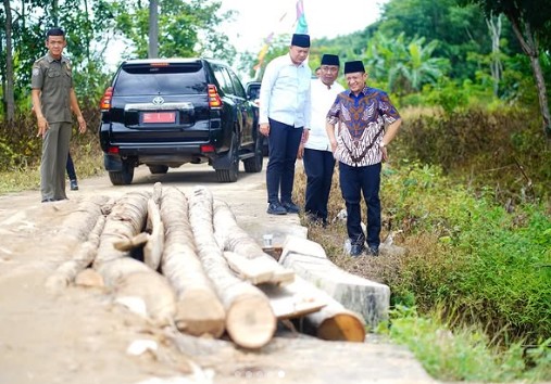 Bupati Lanosin Bakal Segera Bangun Jembatan Rusak