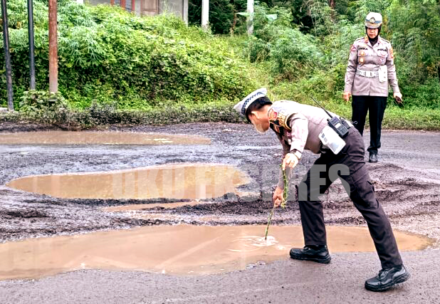 Ditlantas Polda Sumsel Laporkan  6 Titik Jalan Rusak Cukup Parah di OKU