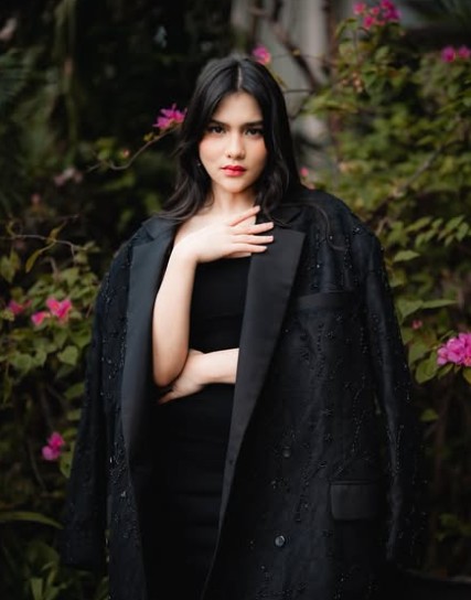 Davina Karamoy Menangis di Hari Pertama Syuting